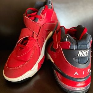 Nike Air Force Max Charles Barkley Mens Basketball Shoe Size 9.5 Red Gym.